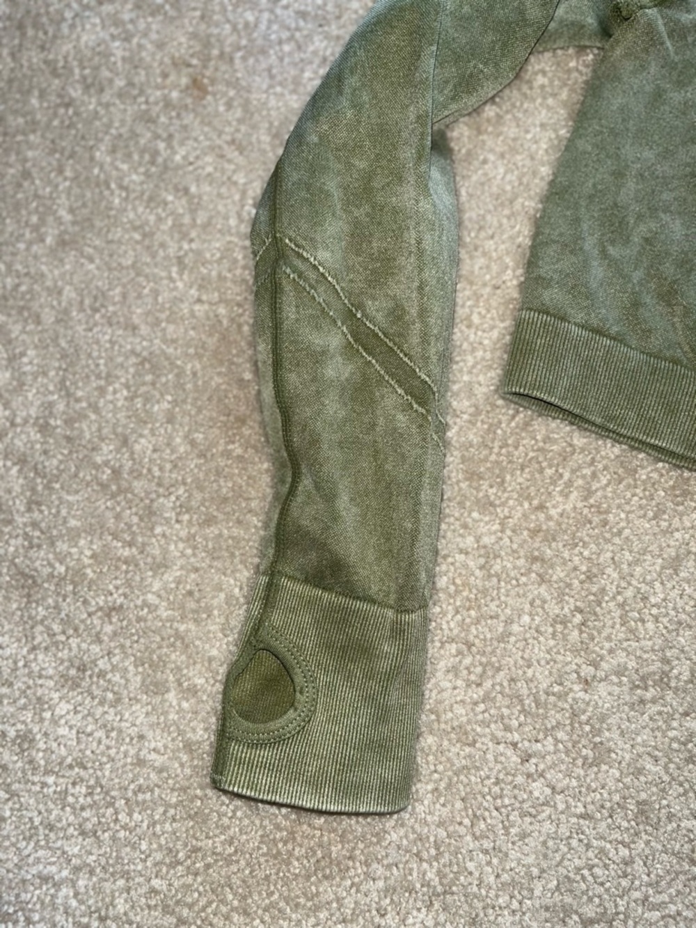 Olive Green Seamless Two-Piece Active Set w/ Scrunch Leggings - Picture 10 of 11